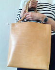 Tote/skuldertaske i læder: MIMI (naturfarvet)