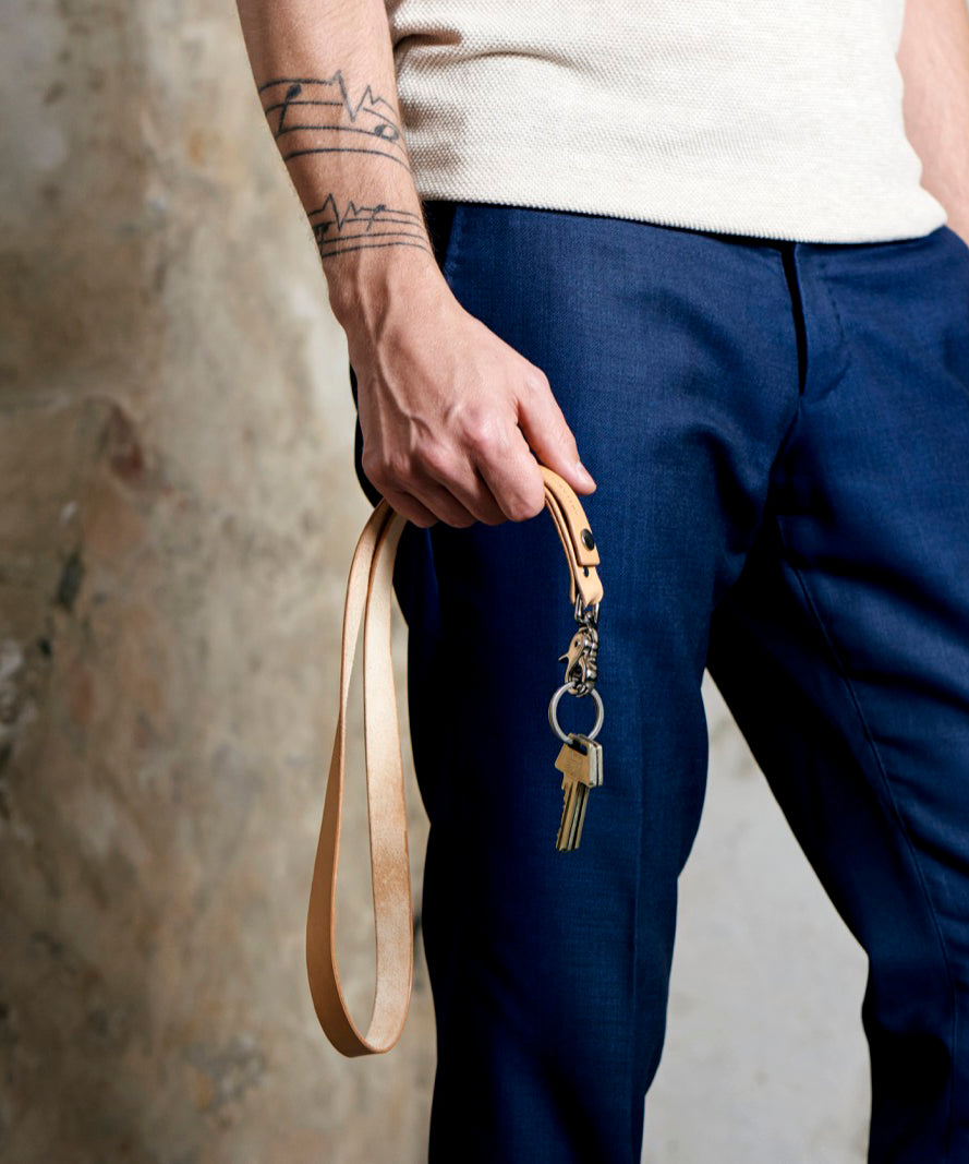 Leather keyring: CARLO long (natural)