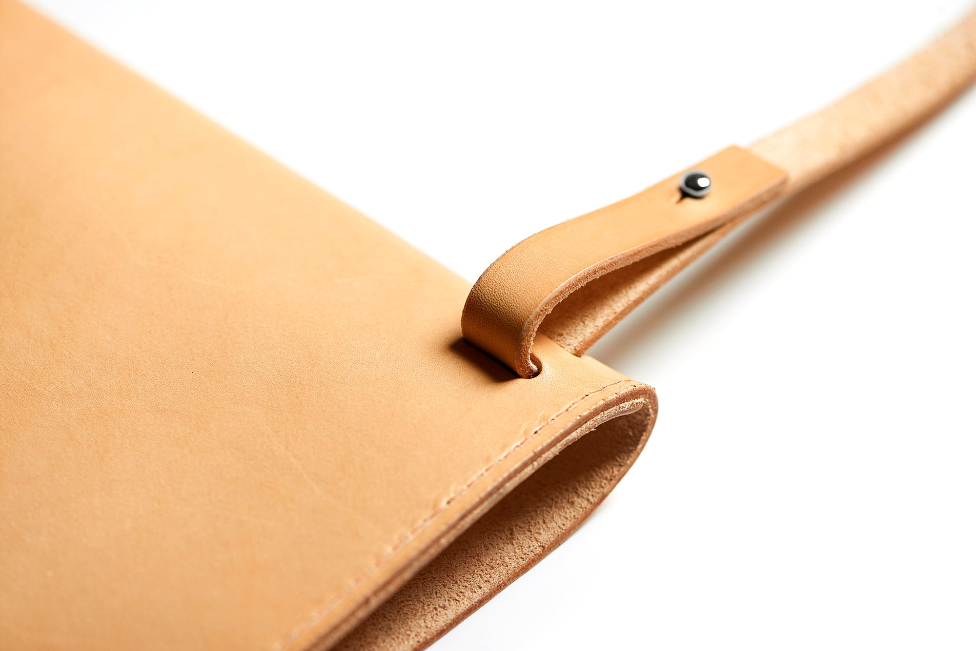 Leather shoulder bag: RIGMOR MEGA (natural)